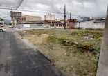 TERRENO DE ESQUINA MEDINDO 252m�, 100M DO BANCO SI
