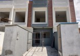 SOBRADOS TRIPLEX EM ITAPEMA, COM 02 SUITES!!! 
