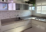 APARTAMENTO EM ITAPEMA, 300M MAR, COM 02 DORMS, MO