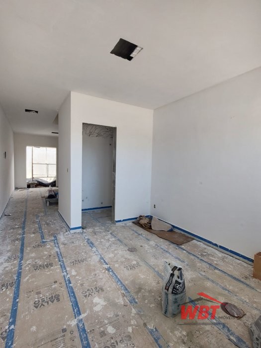SOBRADOS TRIPLEX EM ITAPEMA, COM 02 SUITES!!! 