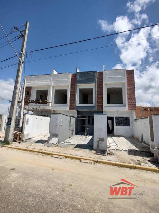 SOBRADOS TRIPLEX EM ITAPEMA, COM 02 SUITES!!! 