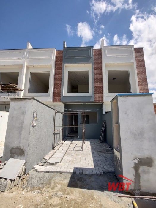 SOBRADOS TRIPLEX EM ITAPEMA, COM 02 SUITES!!! 