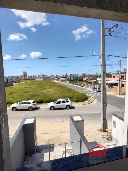 SOBRADOS TRIPLEX EM ITAPEMA, COM 02 SUITES!!! 