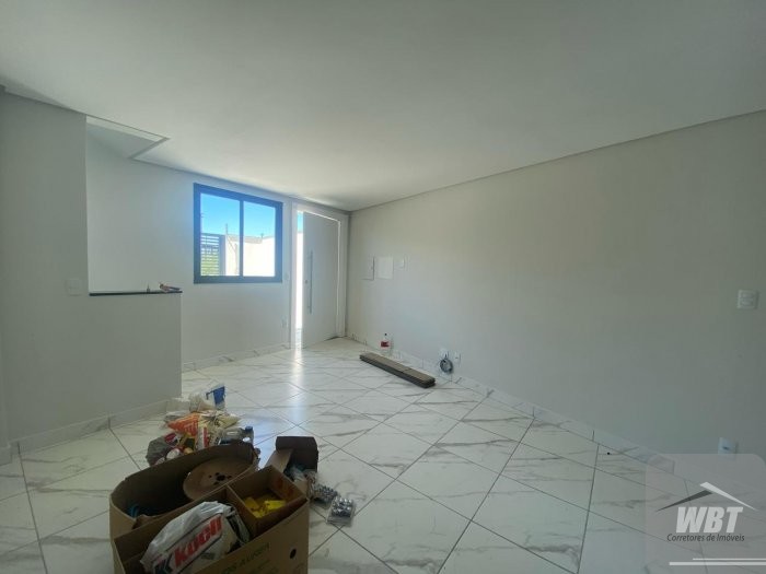 SOBRADOS TRIPLEX EM ITAPEMA, COM PROJETO DIFERENCI