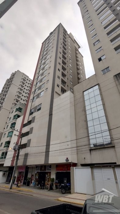 APARTAMENTO EM ITAPEMA, 300M MAR, COM 02 DORMS, MO