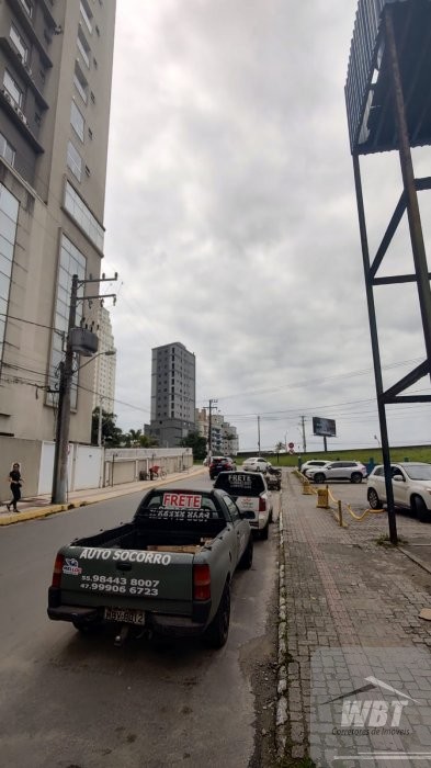 APARTAMENTO EM ITAPEMA, 300M MAR, COM 02 DORMS, MO