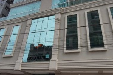 APARTAMENTO EM ITAPEMA, MOBILIADO, COM 04 SUITES, 