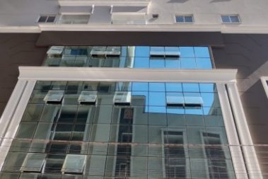 APARTAMENTO EM ITAPEMA, COM 02 DORMS, 350M MAR, PR